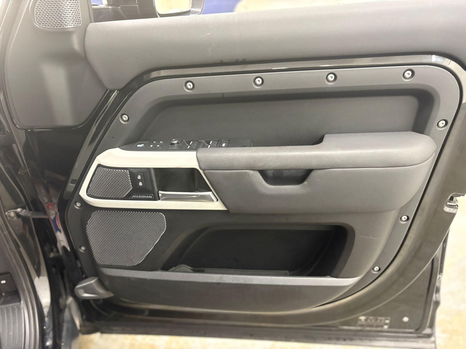 Used Land Rover Defender 110 2020 for sale - 77215544: Photo 37