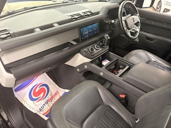 Used Land Rover Defender 110 2020 for sale - 77215544: Photo