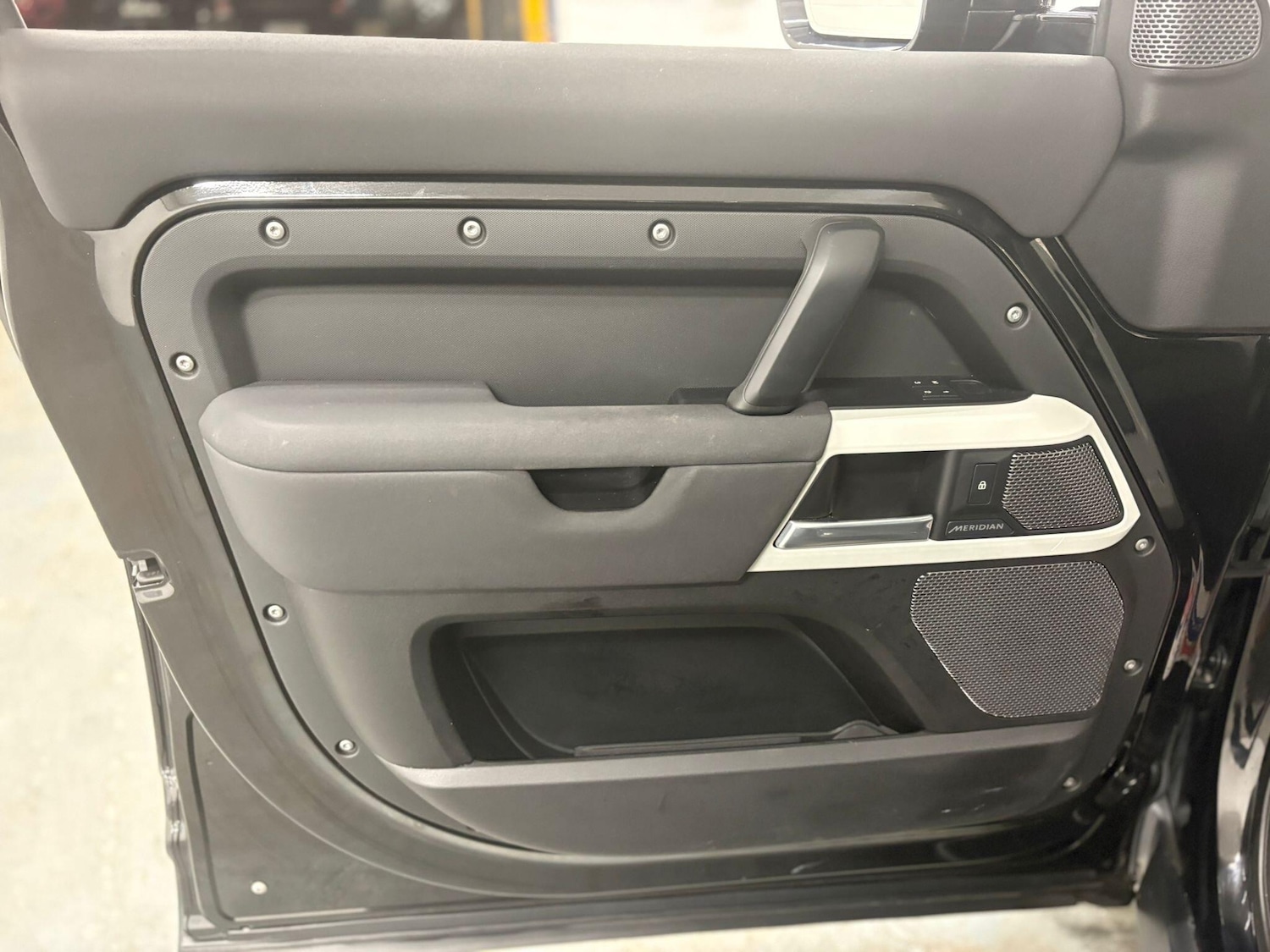 Used Land Rover Defender 110 2020 for sale - 77215544: Photo 43