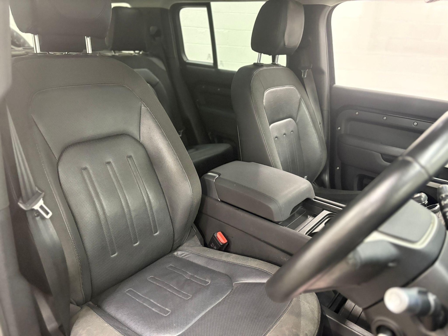 Used Land Rover Defender 110 2020 for sale - 77215544: Photo 53