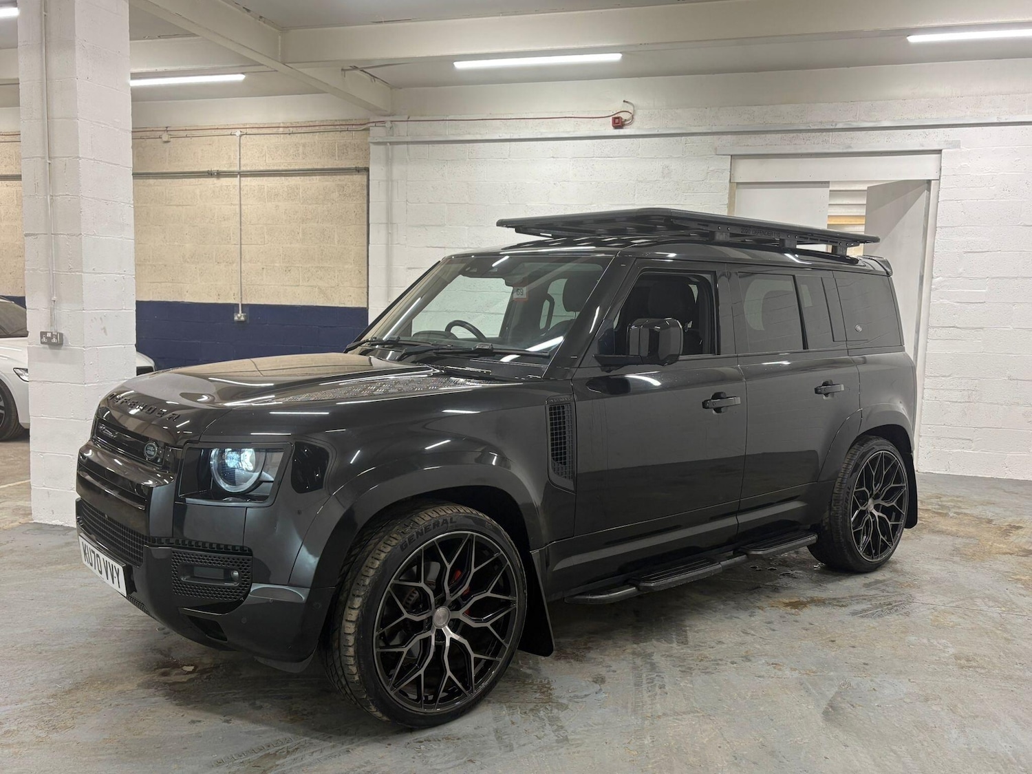 Used Land Rover Defender 110 2020 for sale - 77215544: Photo 61