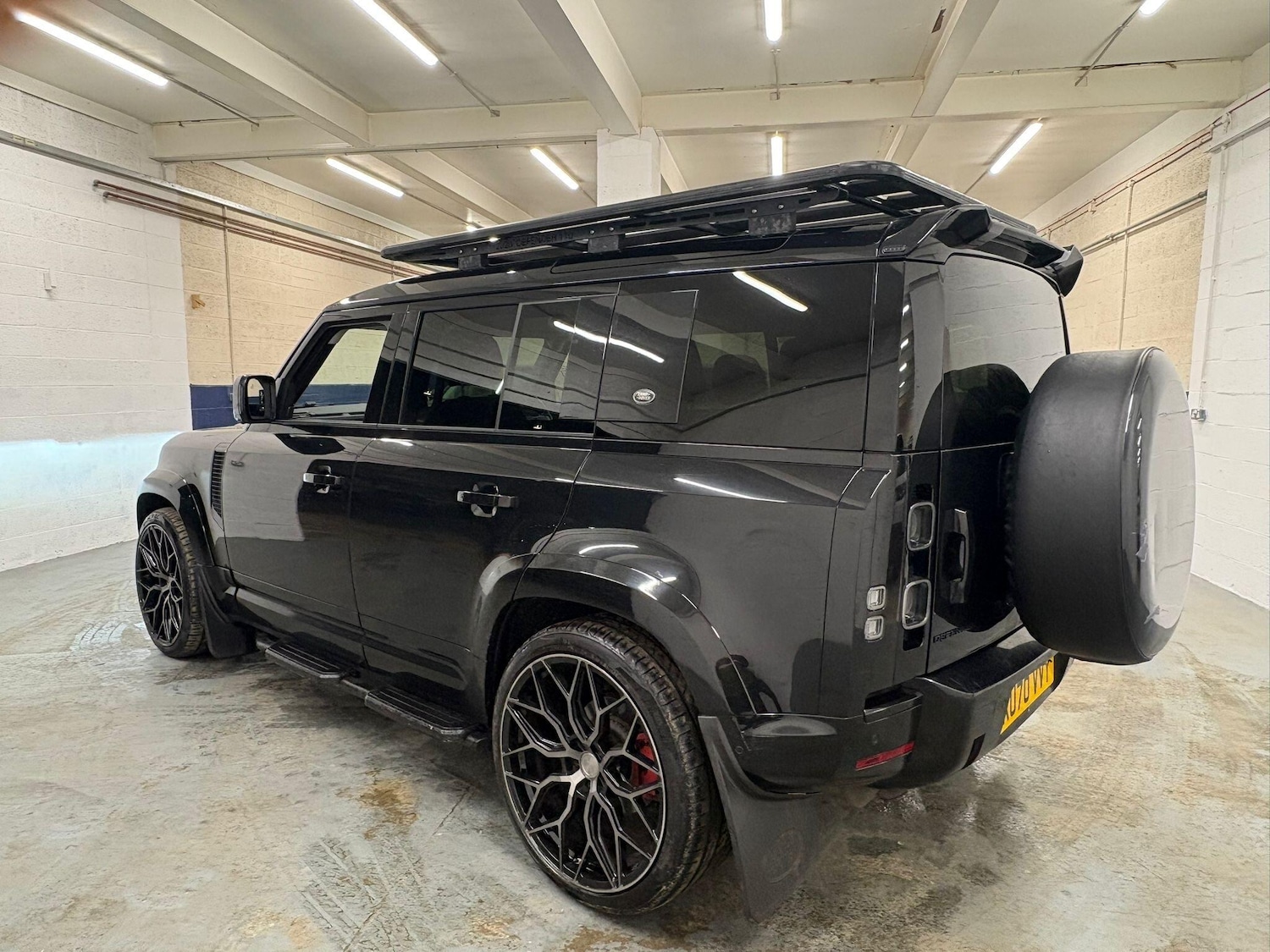 Used Land Rover Defender 110 2020 for sale - 77215544: Photo 64