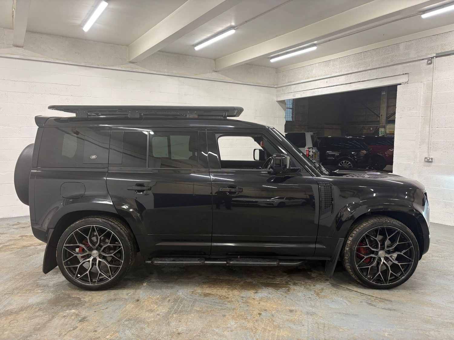 Used Land Rover Defender 110 2020 for sale - 77215544: Photo 67