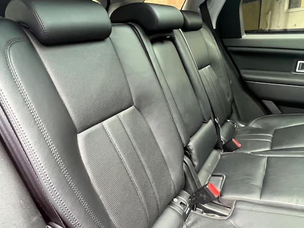Used Land Rover Discovery Sport 2015 for sale - 76136529: Photo 32