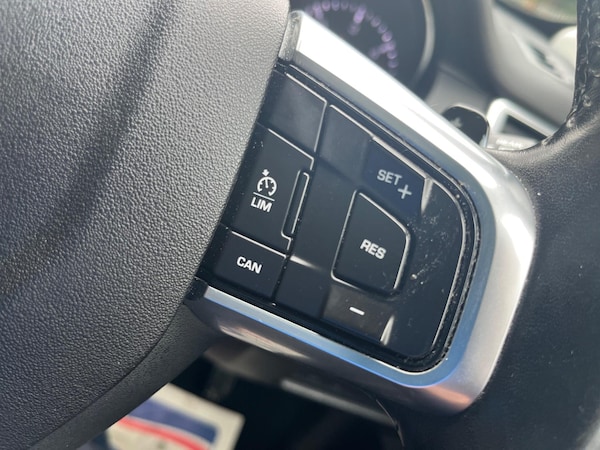 Used Land Rover Discovery Sport 2015 for sale - 76136529: Photo 43