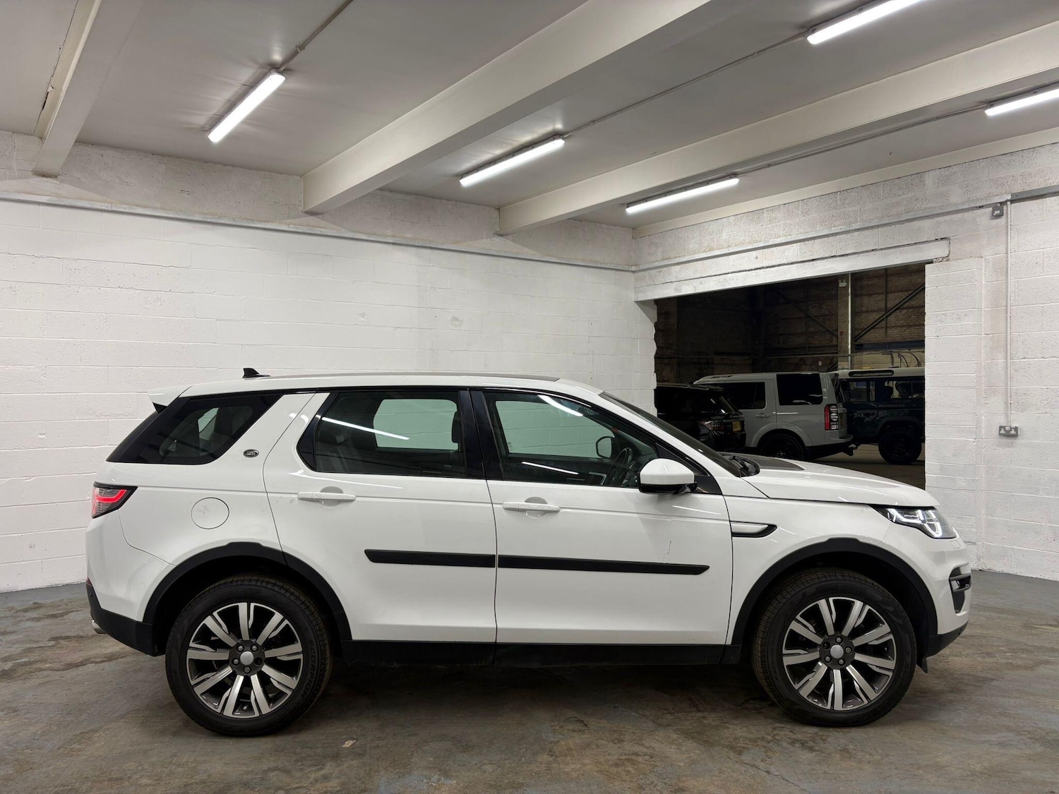 Used Land Rover Discovery Sport for sale - 77783436: Photo 9