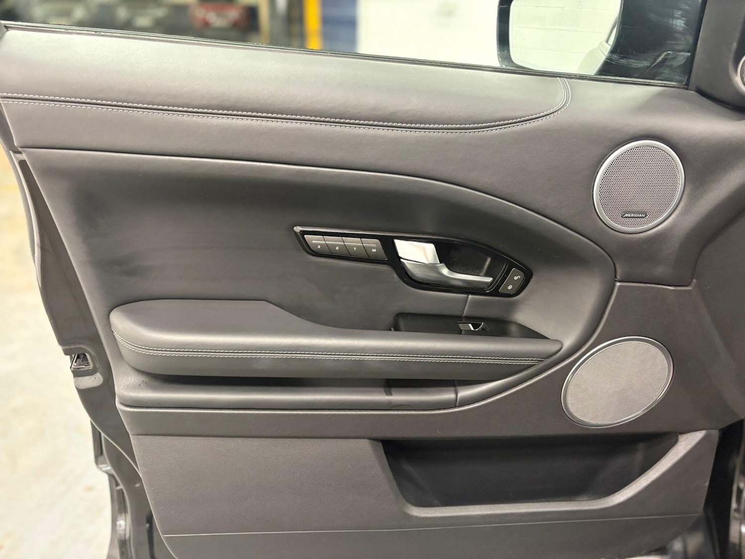 Used Land Rover Range Rover Evoque 2017 for sale - 76550840: Photo 29