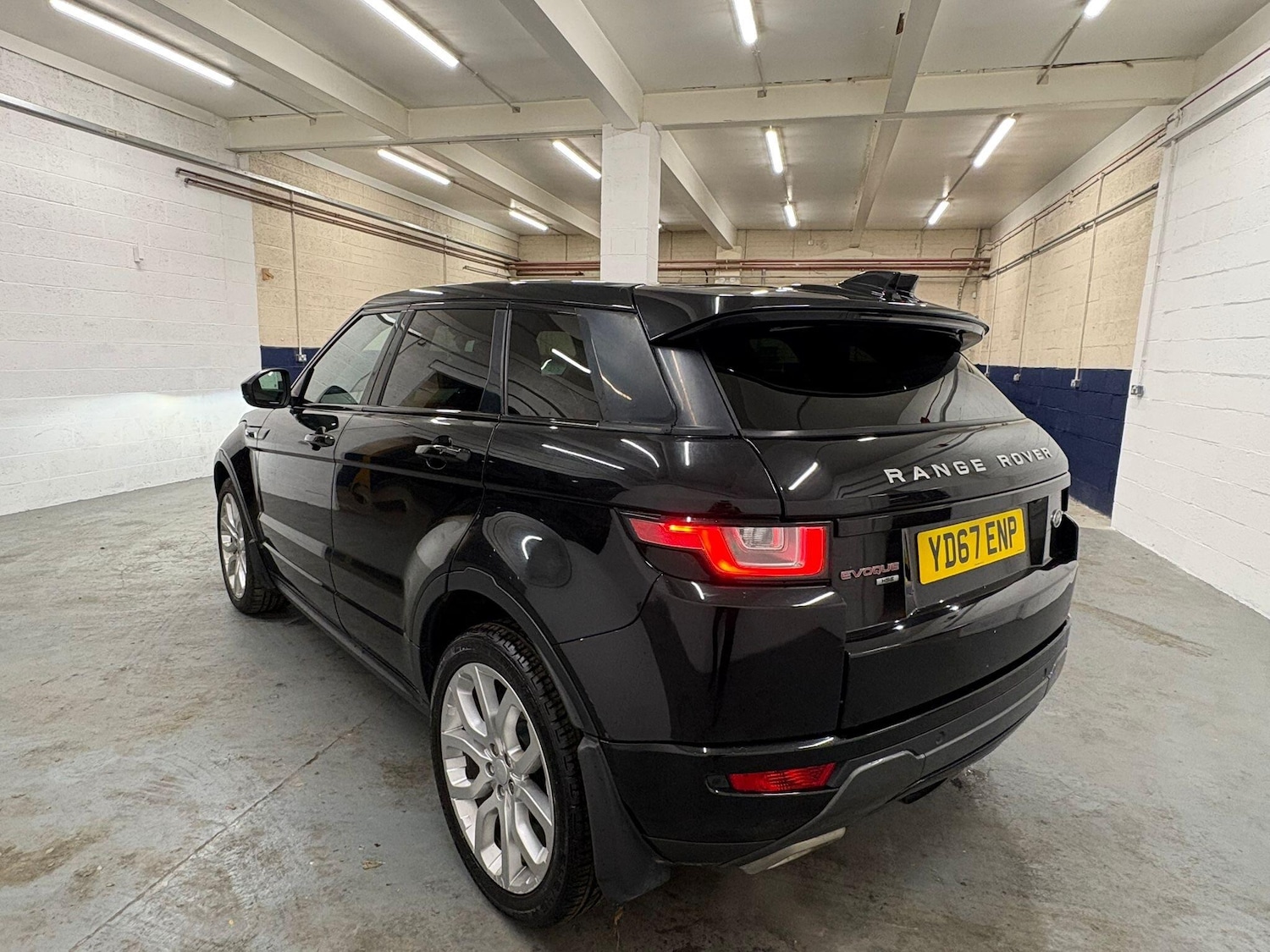 Used Land Rover Range Rover Evoque 2017 for sale - 76550840: Photo 3