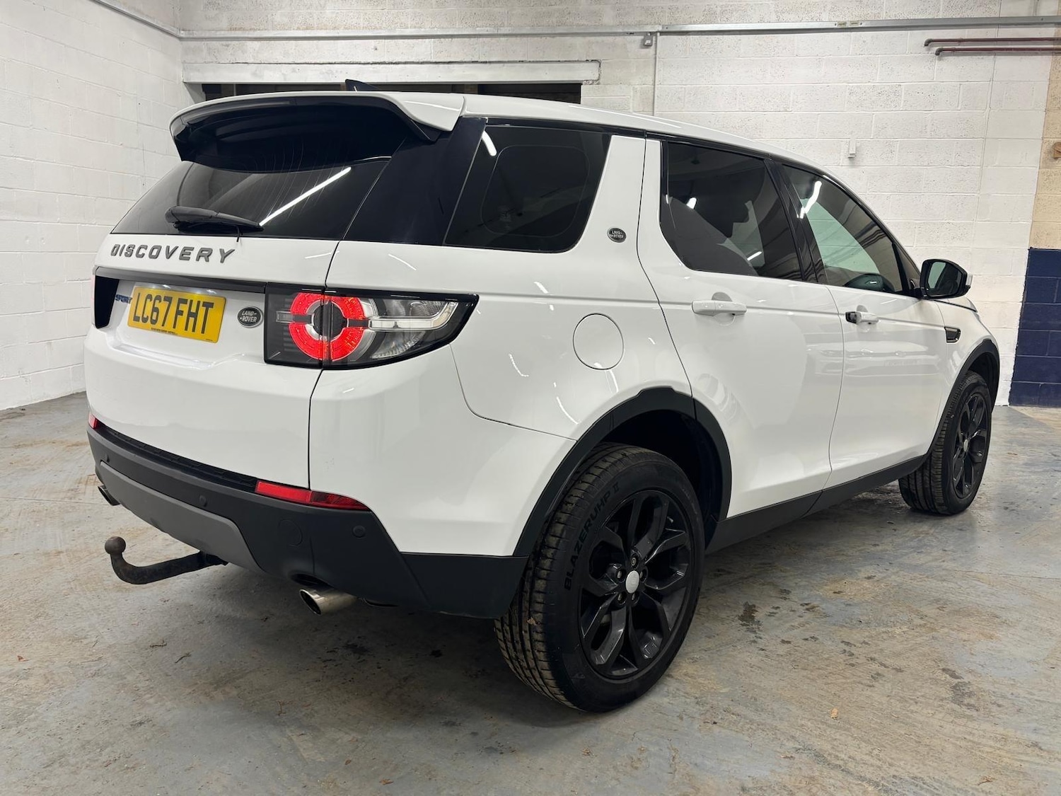 Used Land Rover Discovery Sport 2017 for sale - 76700583: Photo 2