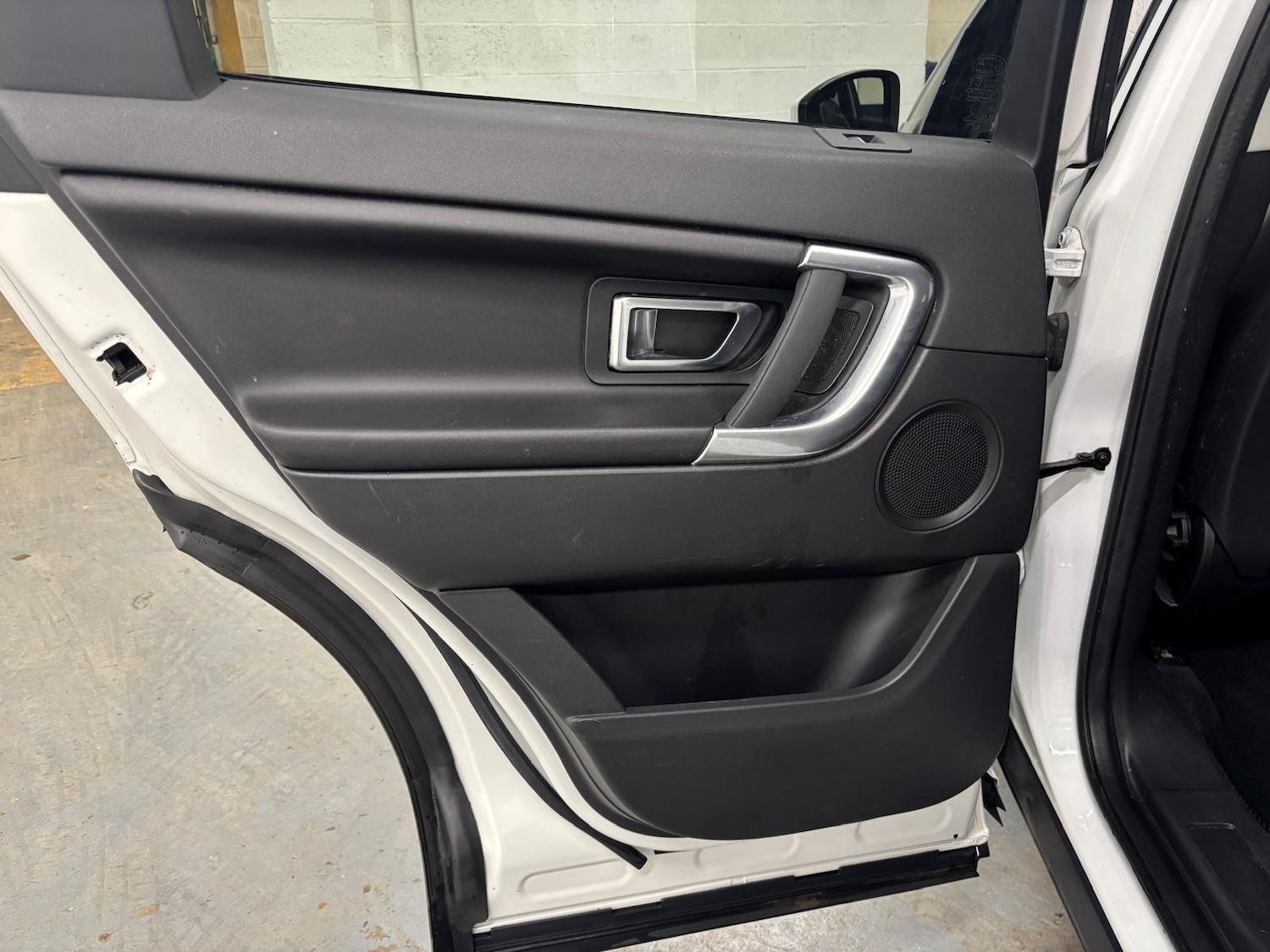 Used Land Rover Discovery Sport 2017 for sale - 76700583: Photo 27