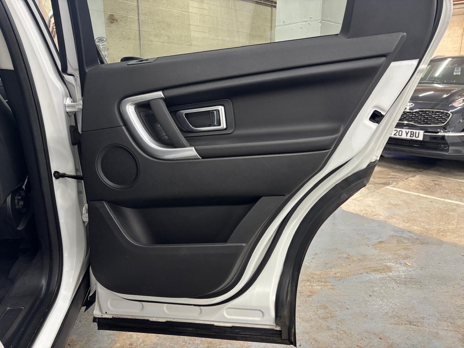 Used Land Rover Discovery Sport 2017 for sale - 76700583: Photo 28