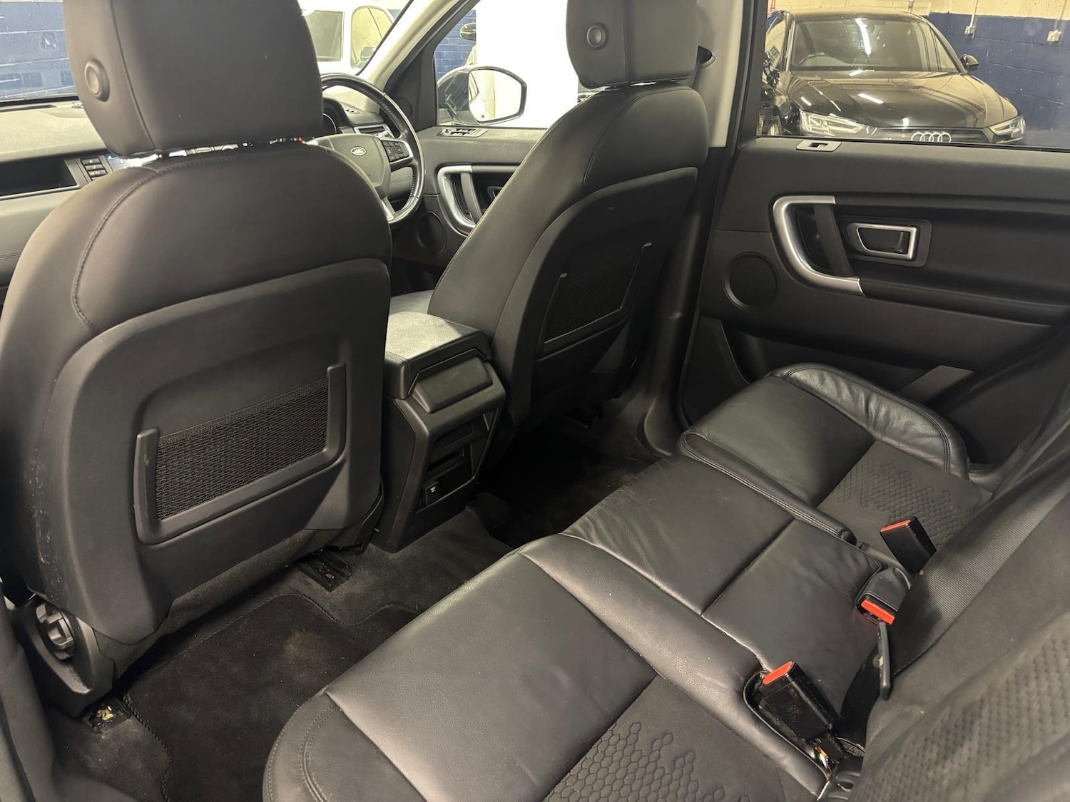 Used Land Rover Discovery Sport 2017 for sale - 76700583: Photo 32