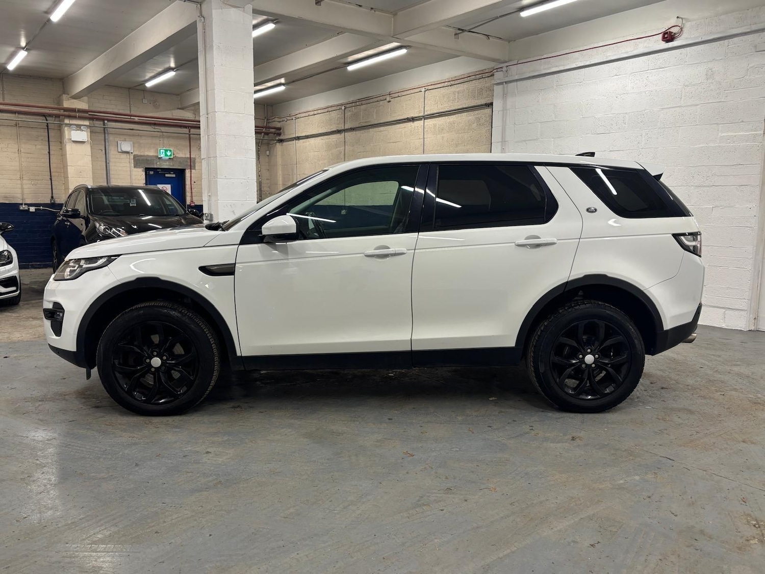 Used Land Rover Discovery Sport 2017 for sale - 76700583: Photo 6