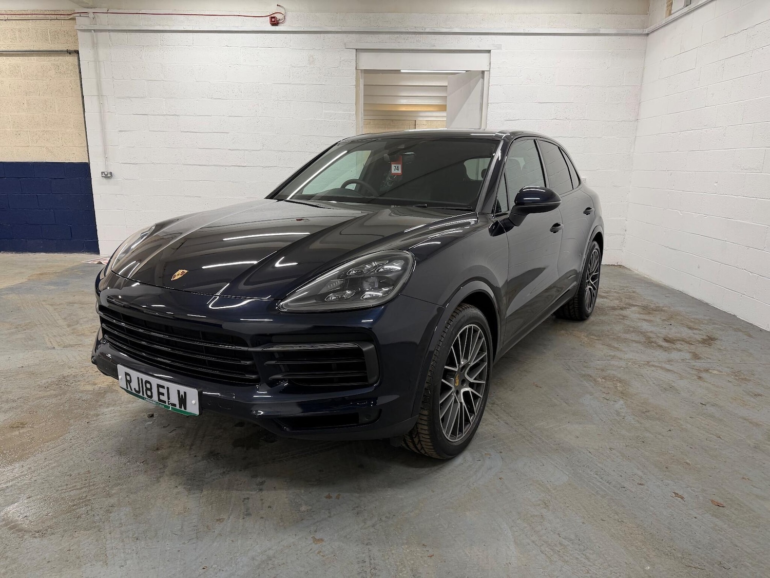 Used Porsche Cayenne 2018 for sale - 76926777: Photo 3