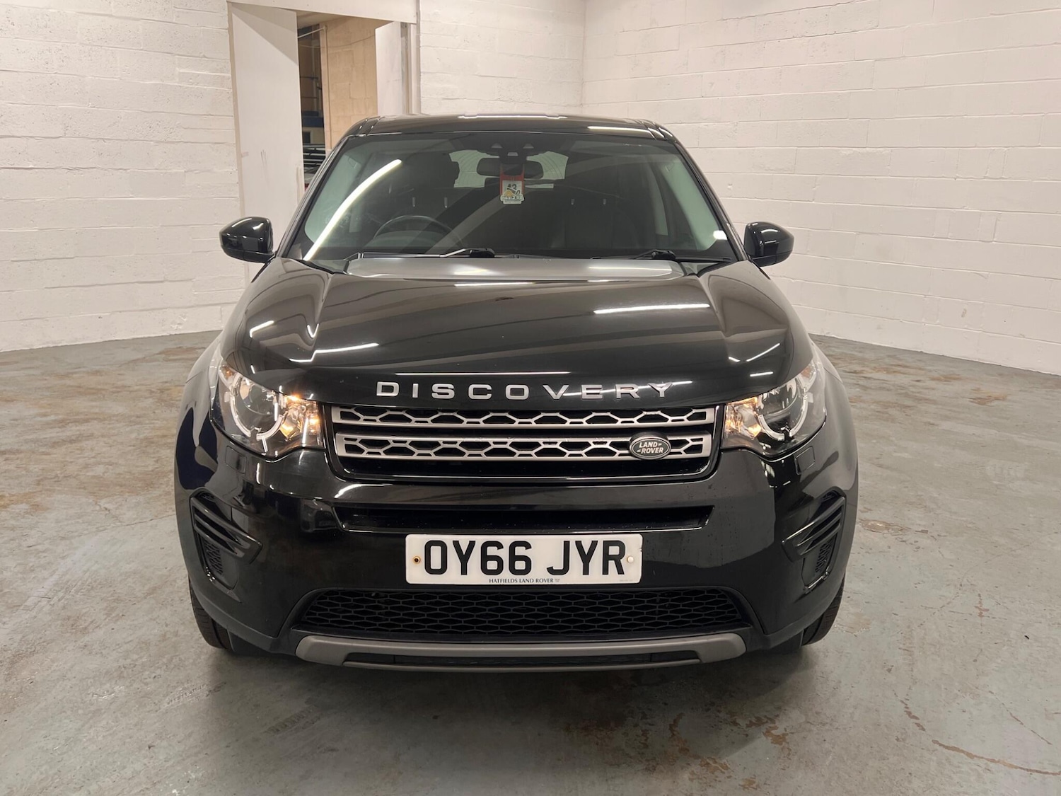 Used Land Rover Discovery Sport 2016 for sale - 77683612: Photo 2