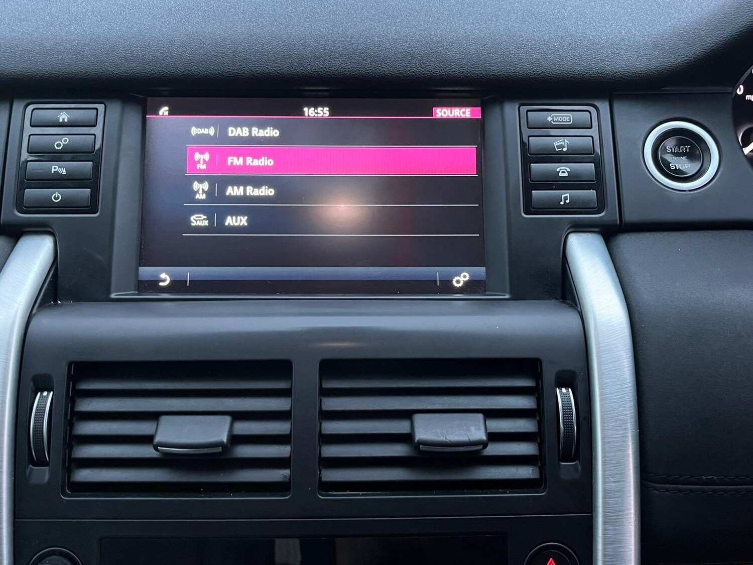 Used Land Rover Discovery Sport 2016 for sale - 77683612: Photo 32