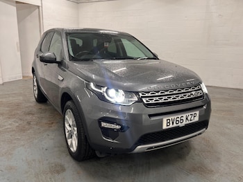 Used Land Rover Discovery Sport 2016 for sale - 76832537: Photo