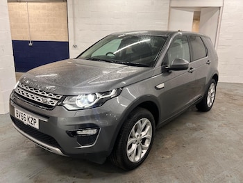 Used Land Rover Discovery Sport 2016 for sale - 76832537: Photo