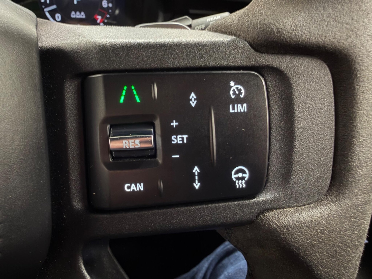 Used Land Rover Defender 2022 for sale - 76865383: Photo 16