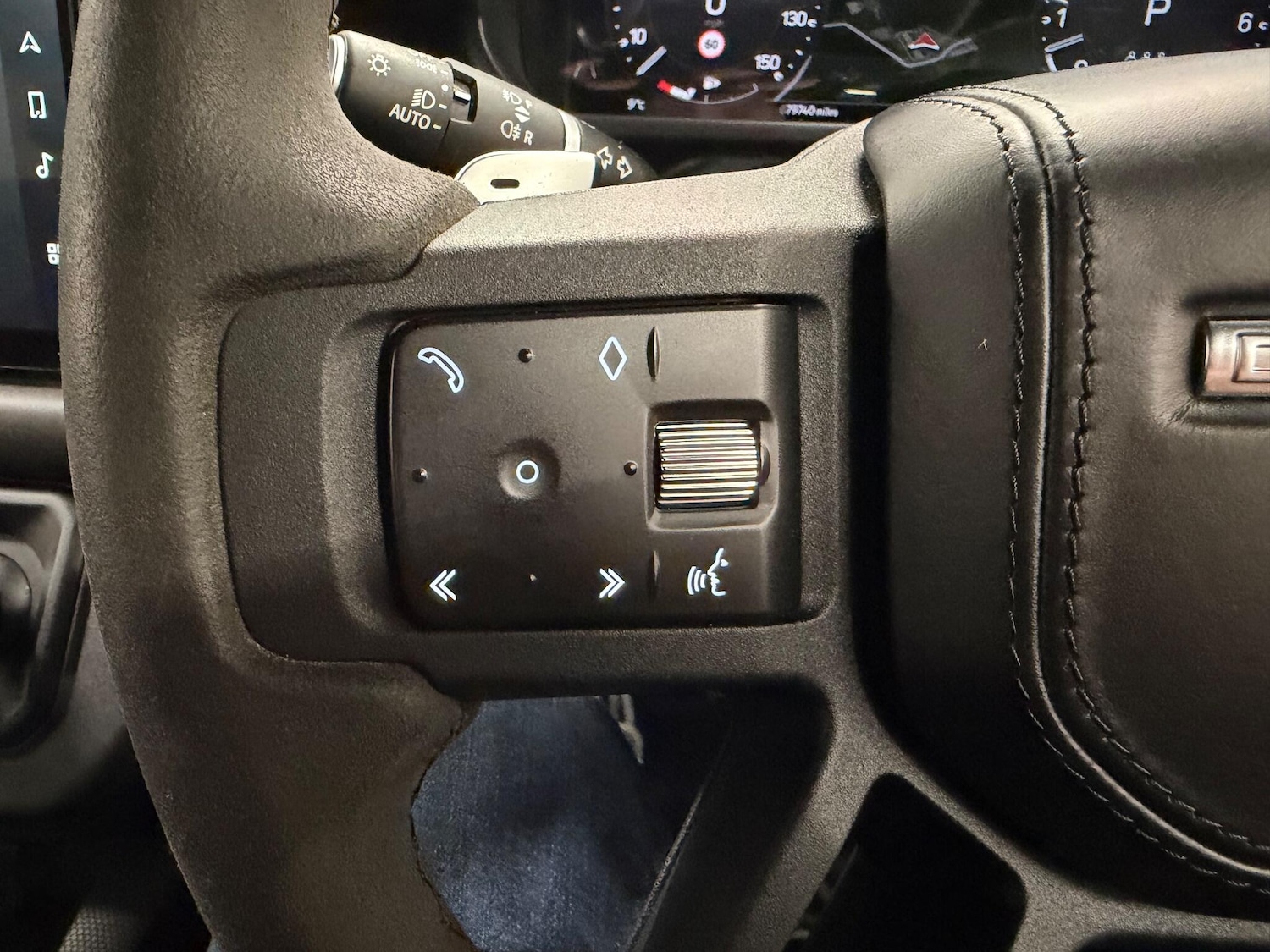 Used Land Rover Defender 2022 for sale - 76865383: Photo 17