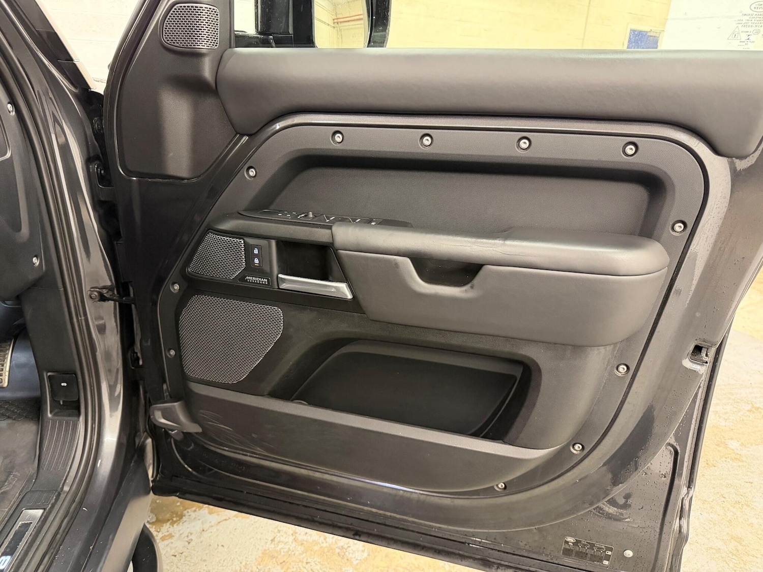 Used Land Rover Defender 2022 for sale - 76865383: Photo 21