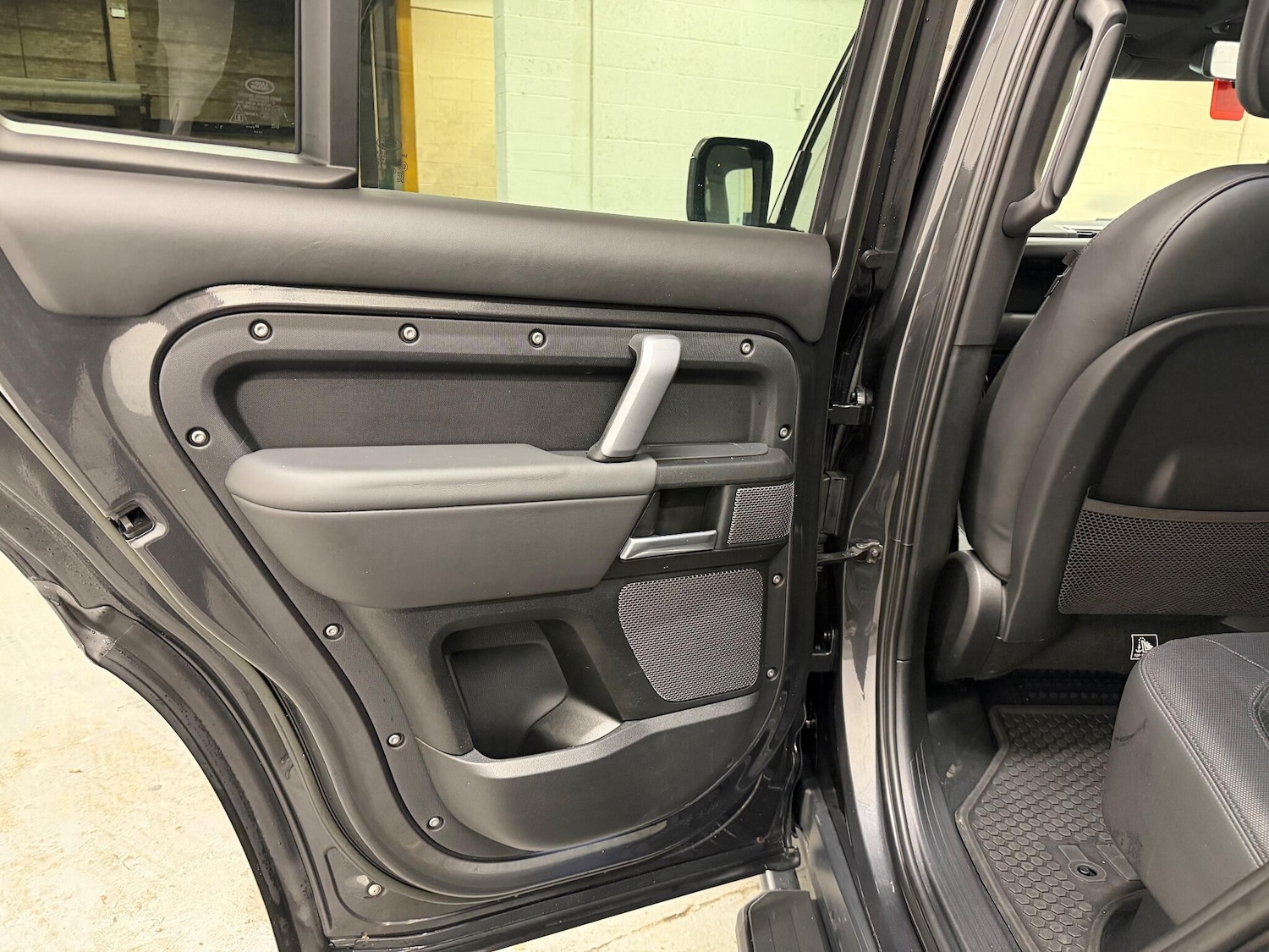 Used Land Rover Defender 2022 for sale - 76865383: Photo 22