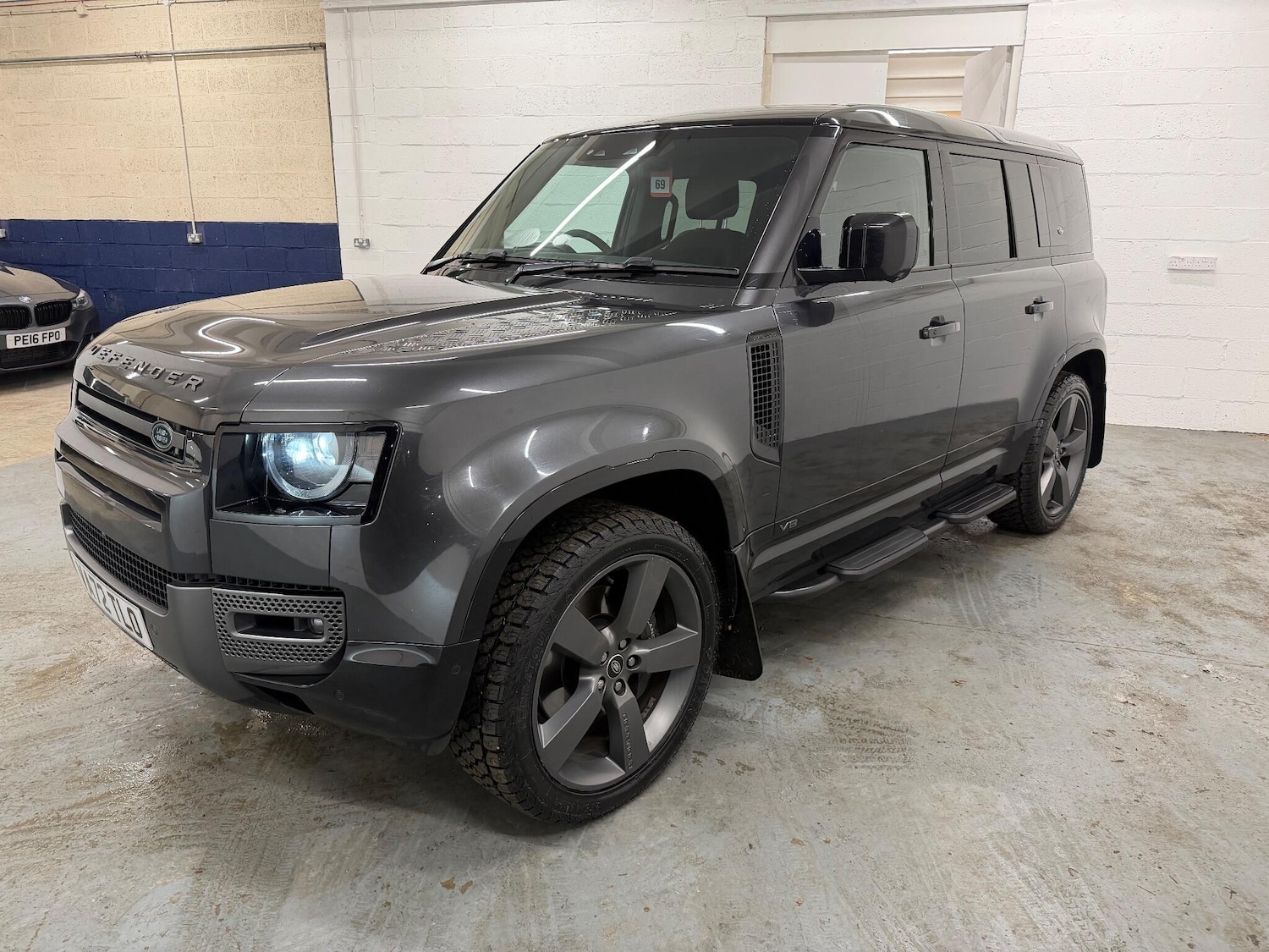 Used Land Rover Defender 2022 for sale - 76865383: Photo 3