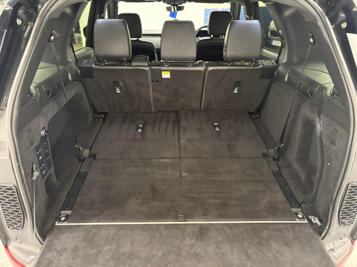 Used Land Rover Discovery 2018 for sale - 77793561: Photo 32