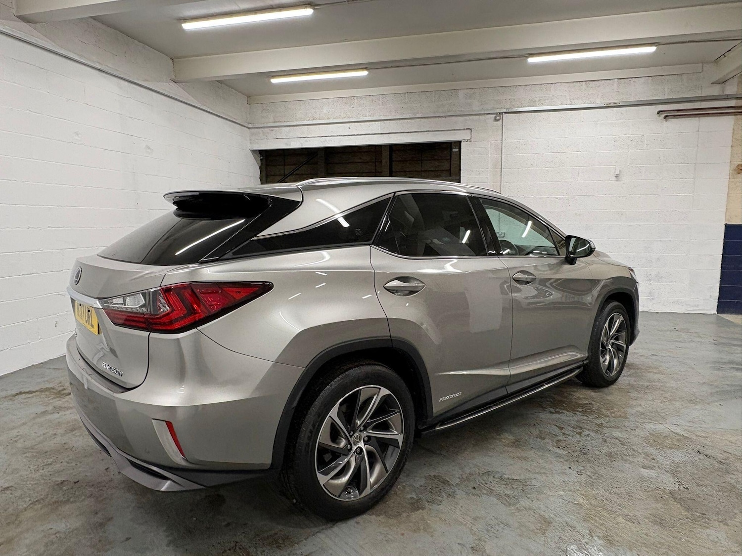 Used Lexus RX 2017 for sale - 76781520: Photo 4