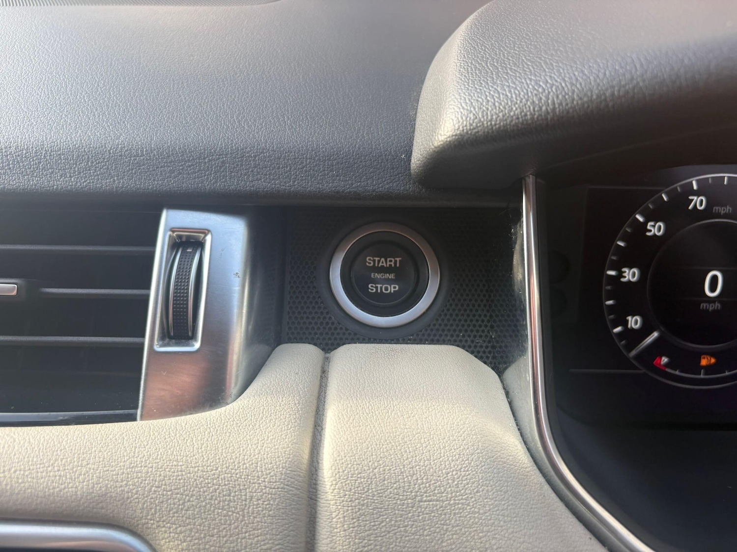 Used Land Rover Range Rover Sport 2018 for sale - 77970603: Photo 75