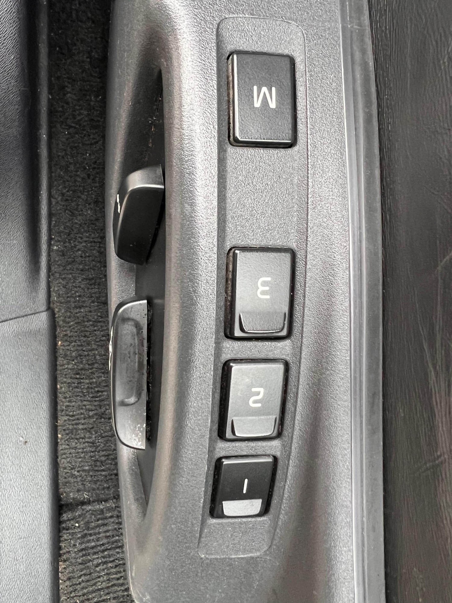 Used Volvo XC60 2016 for sale - 76498799: Photo 30