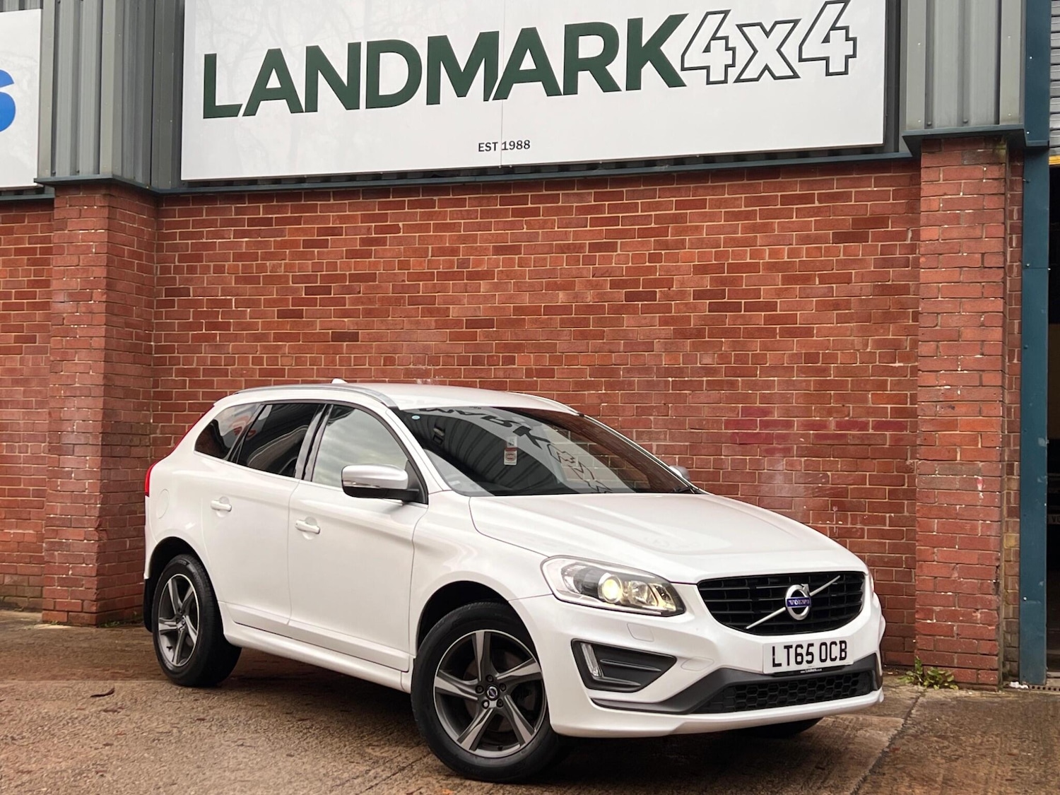 Used Volvo XC60 2016 for sale - 76498799: Photo 4