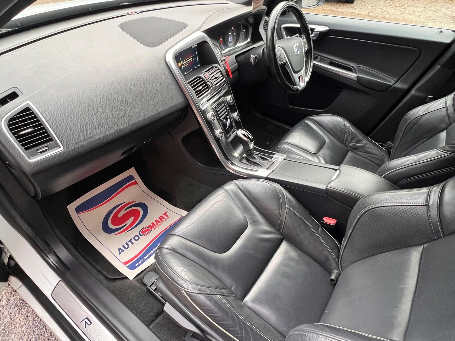 Used Volvo XC60 2016 for sale - 76498799: Photo 46