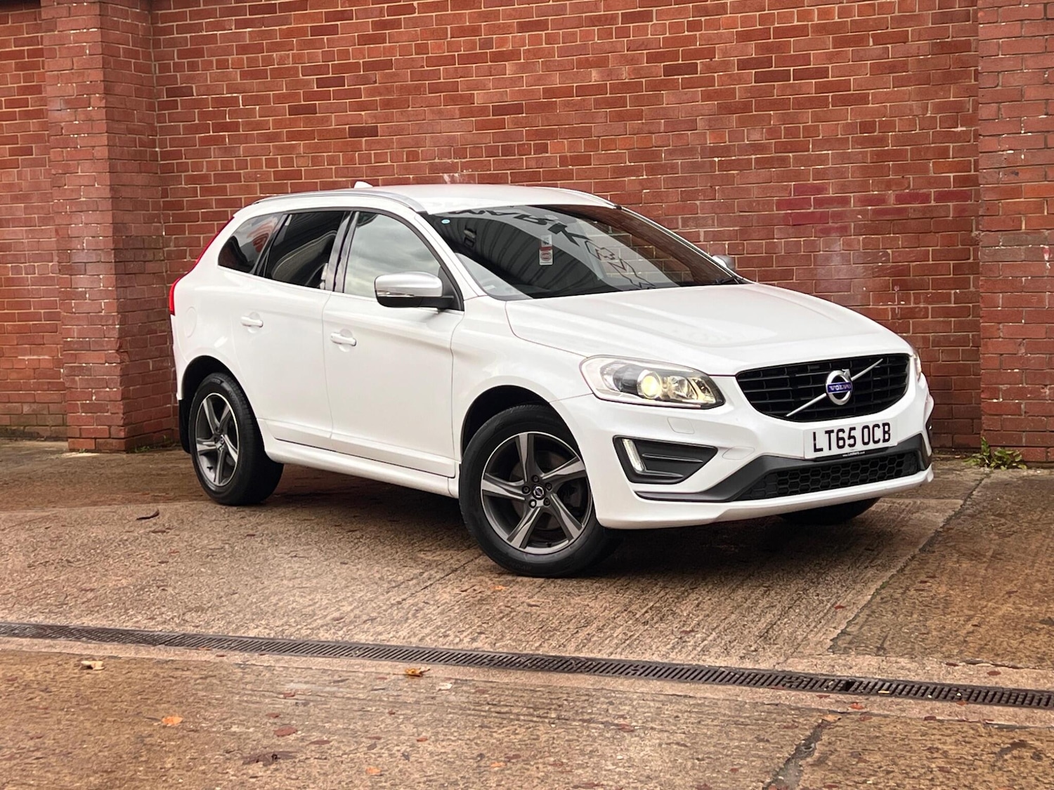 Used Volvo XC60 2016 for sale - 76498799: Photo 5