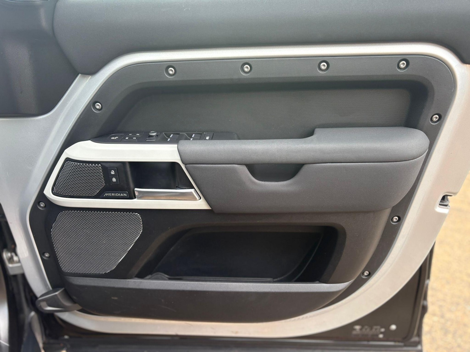 Used Land Rover Defender 2021 for sale - 77109596: Photo 43