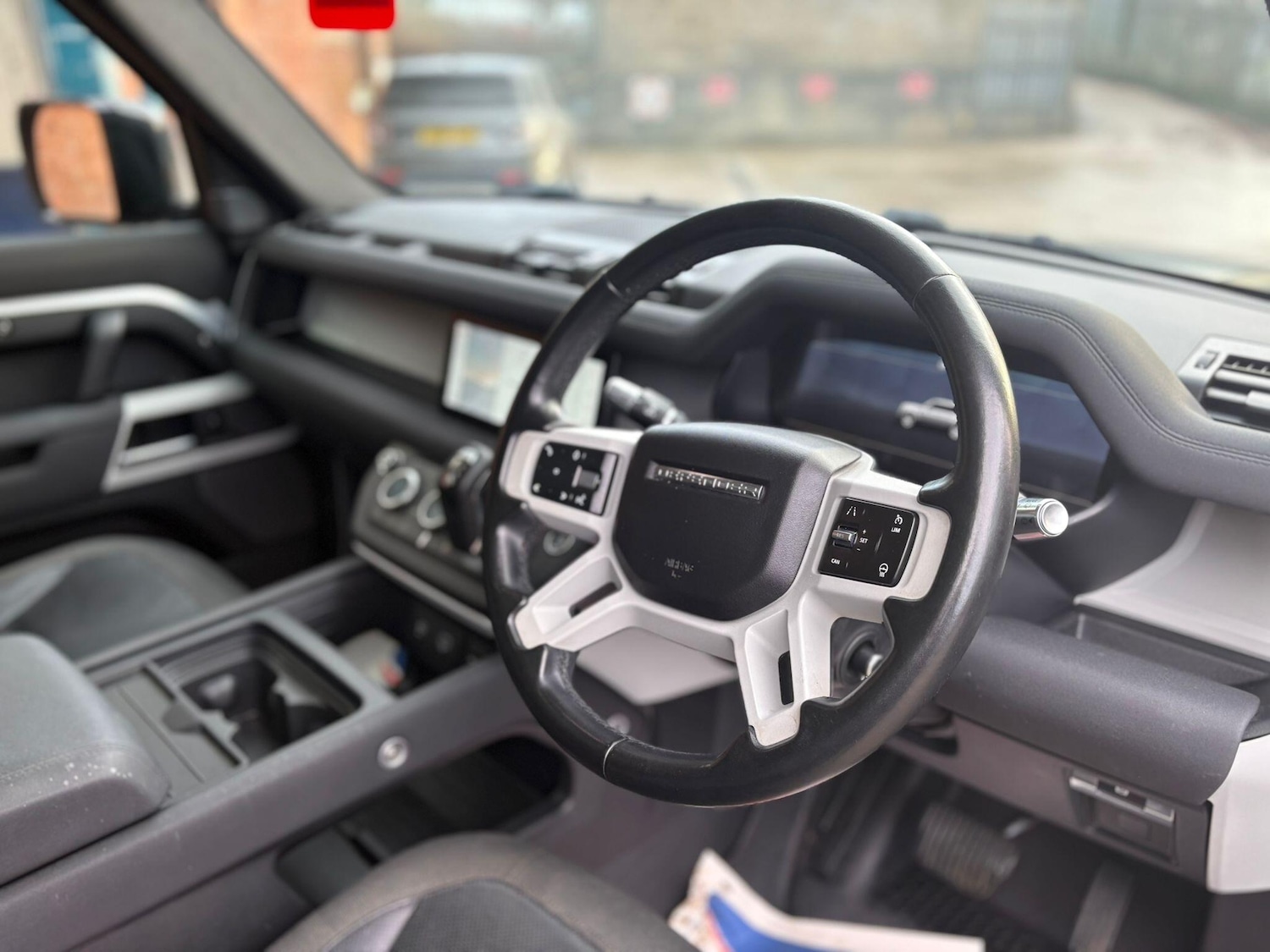 Used Land Rover Defender 2021 for sale - 77109596: Photo 47