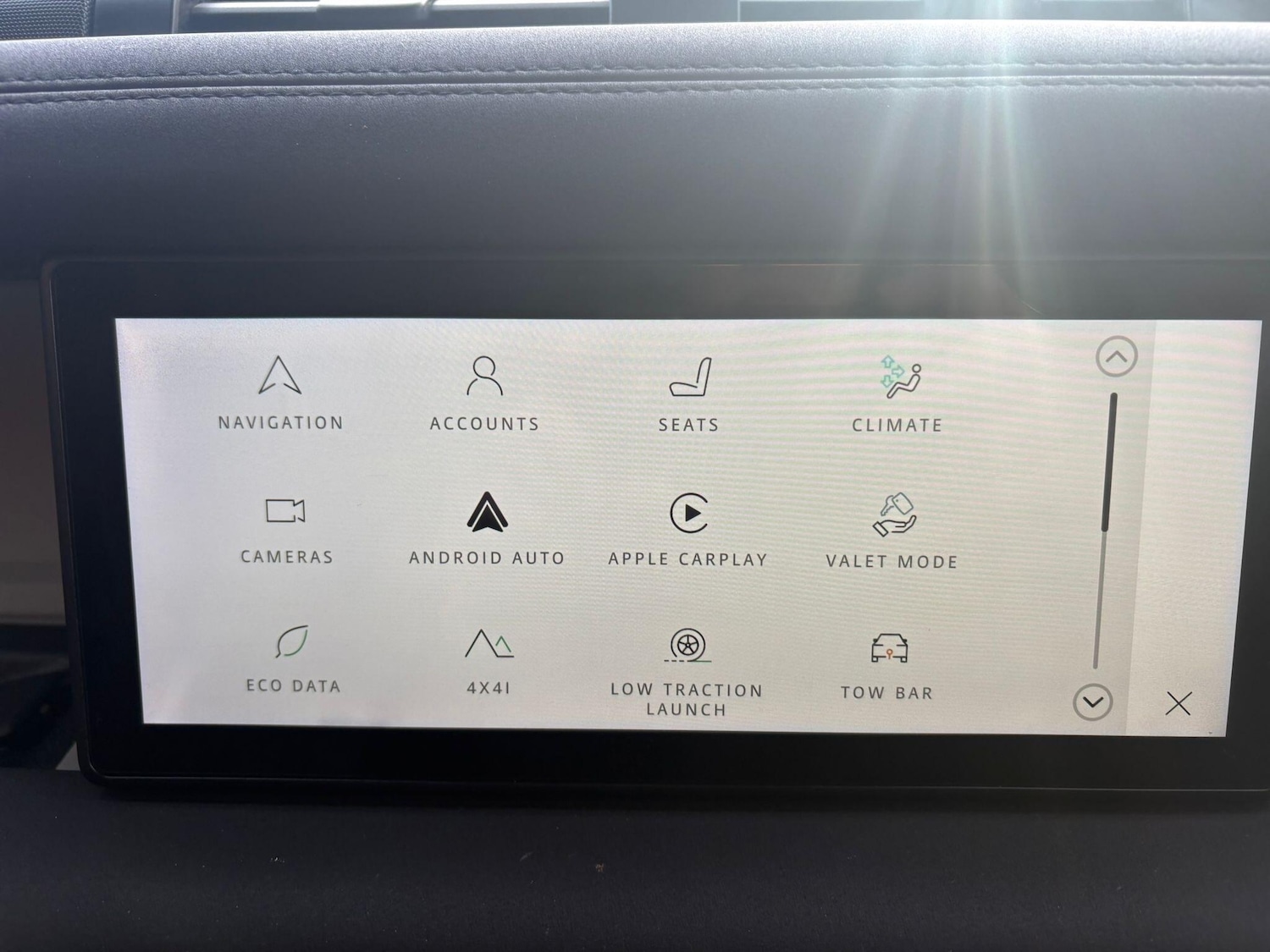 Used Land Rover Defender 2021 for sale - 77109596: Photo 56