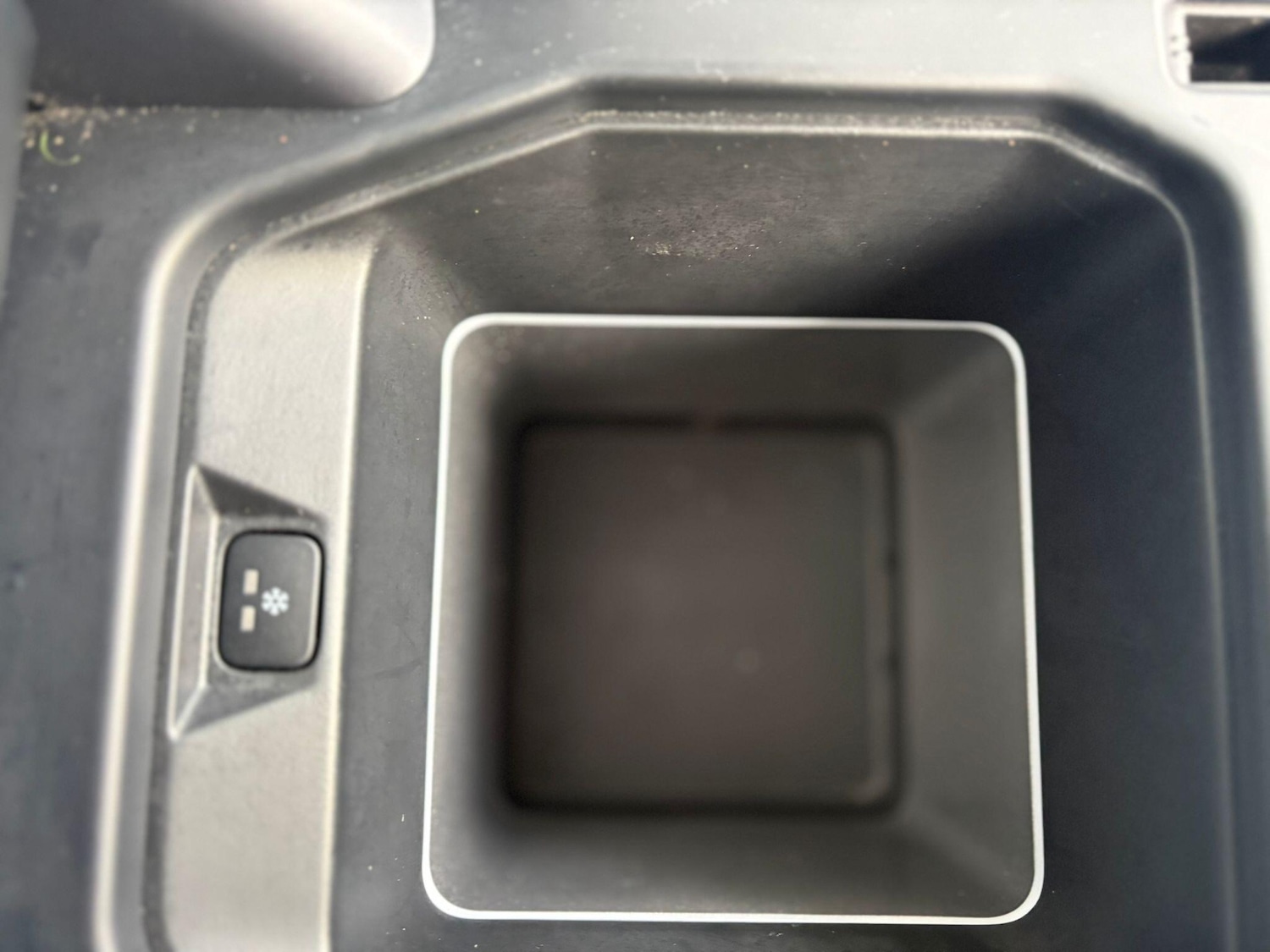 Used Land Rover Defender 2021 for sale - 77109596: Photo 72