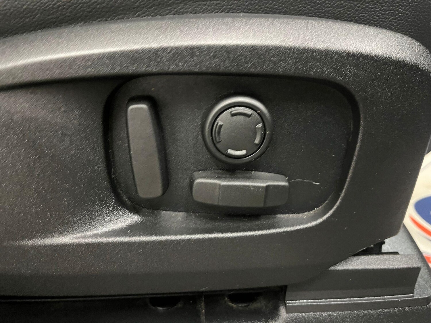 Used Land Rover Defender 110 for sale - 77783531: Photo 10