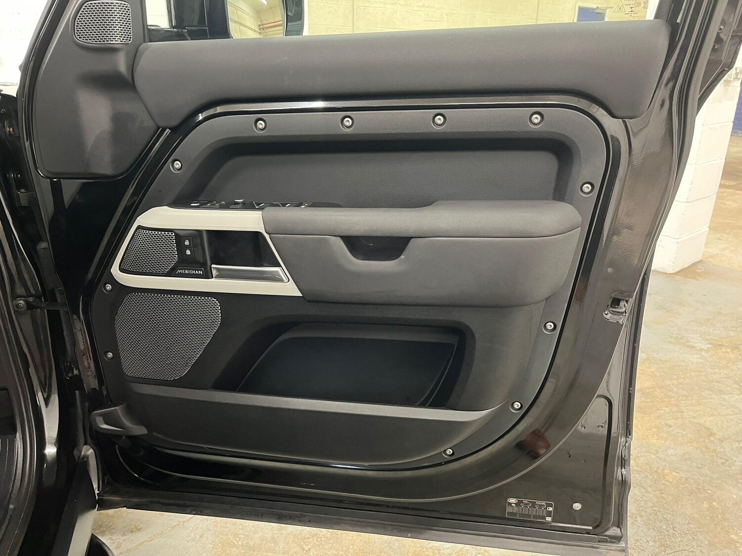 Used Land Rover Defender 110 for sale - 77783531: Photo 13