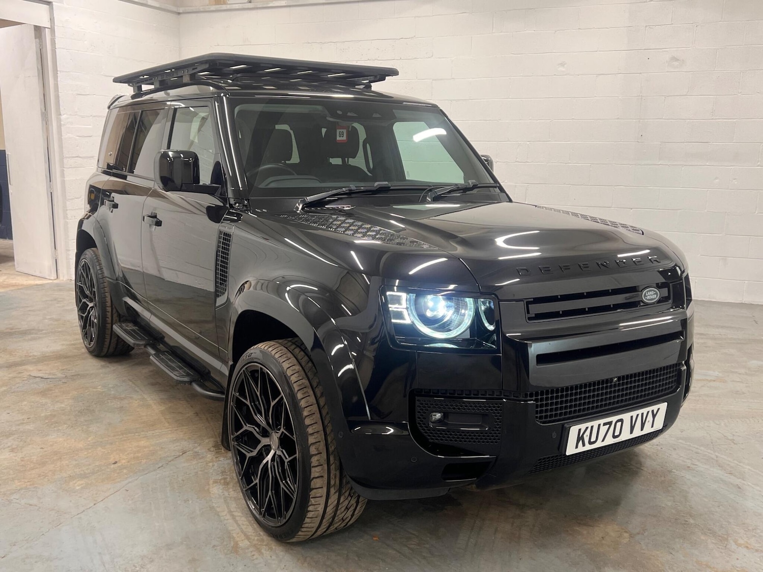 Used Land Rover Defender 110 for sale - 77783531: Photo 2