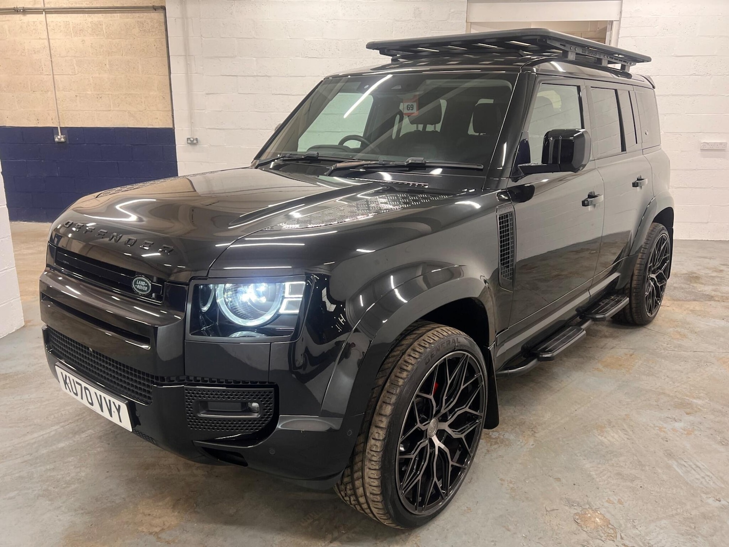 Used Land Rover Defender 110 for sale - 77783531: Photo 4