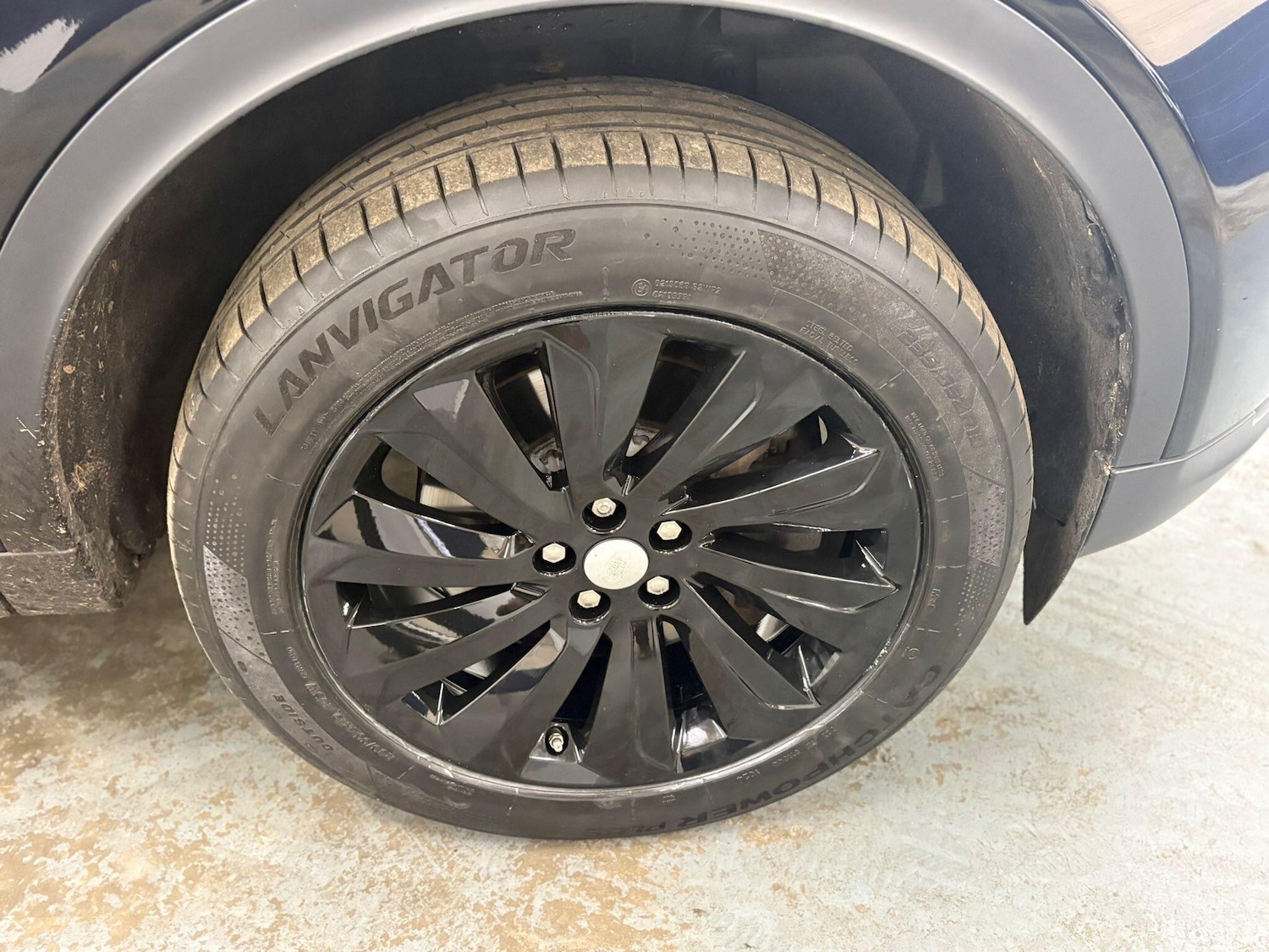 Used Land Rover Discovery Sport for sale - 77671979: Photo 32