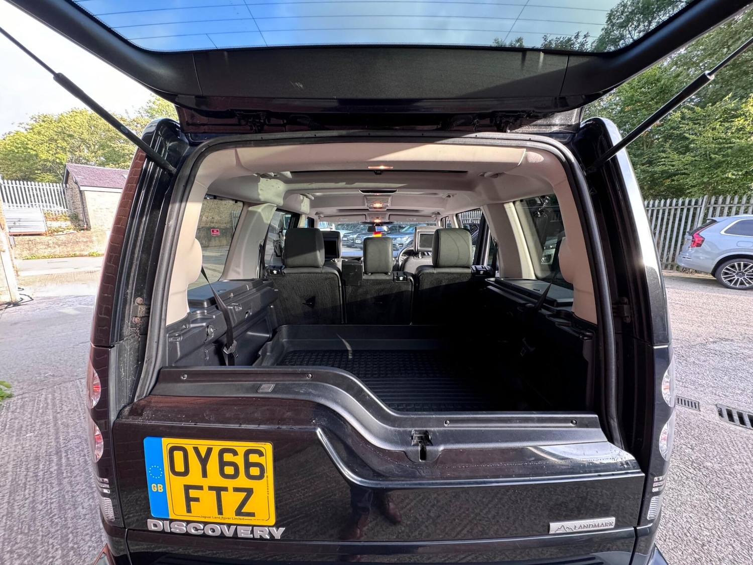 Used Land Rover Discovery 4 2016 for sale - 76200241: Photo 21