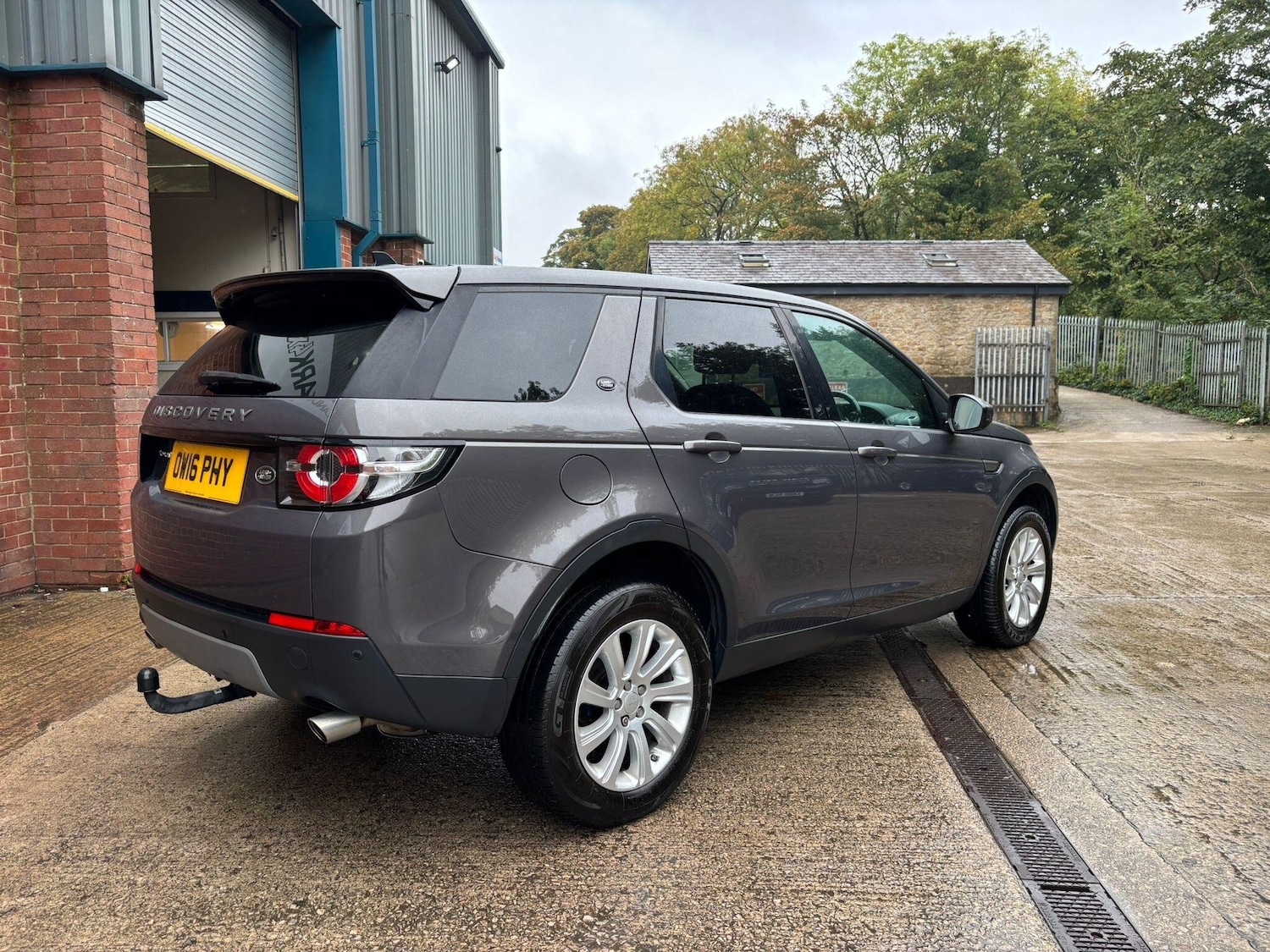Used Land Rover Discovery Sport 2016 for sale - 76136608: Photo 20