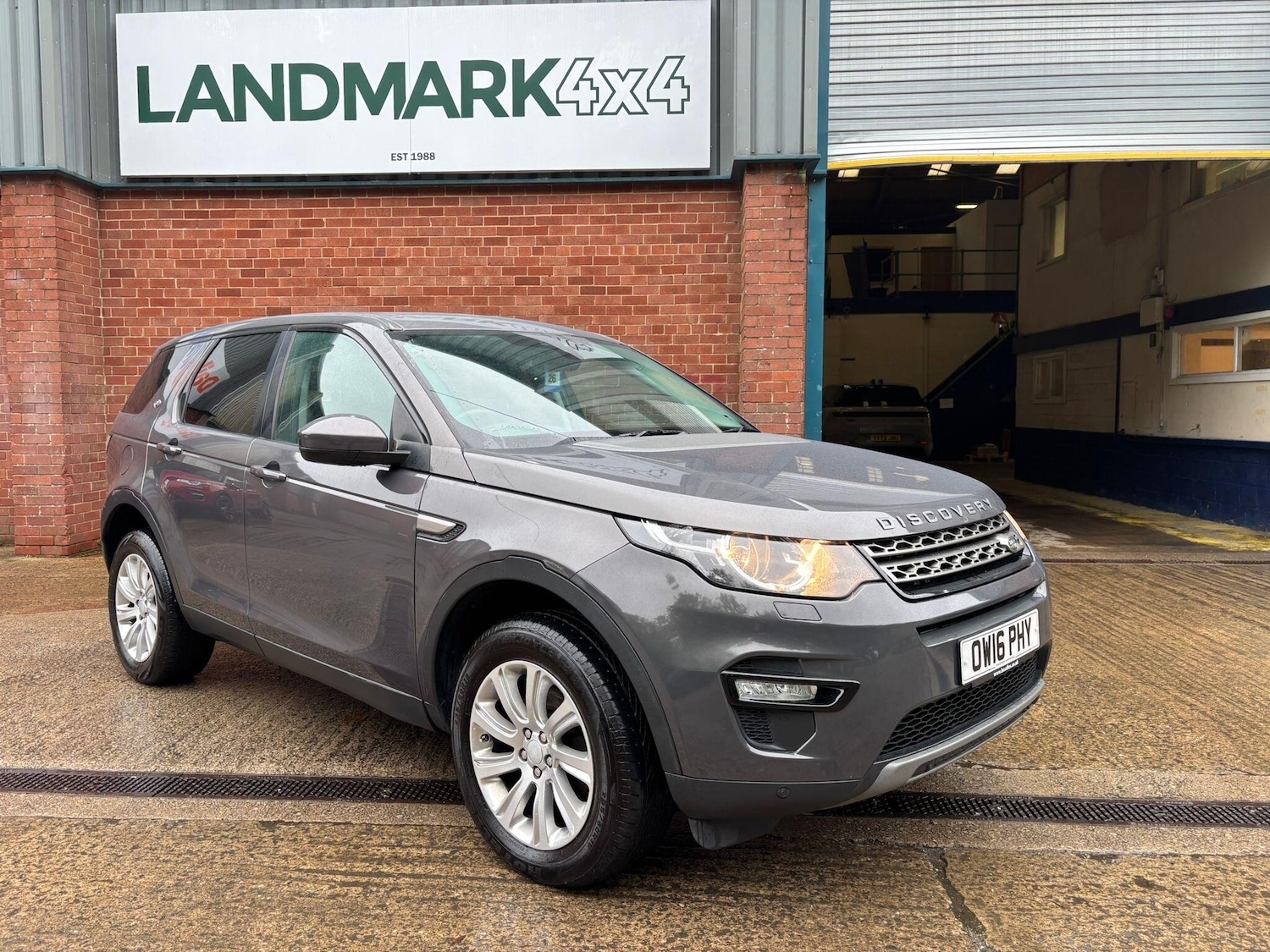 Used Land Rover Discovery Sport 2016 for sale - 76136608: Photo 27