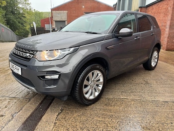 Used Land Rover Discovery Sport 2016 for sale - 76136608: Photo 2