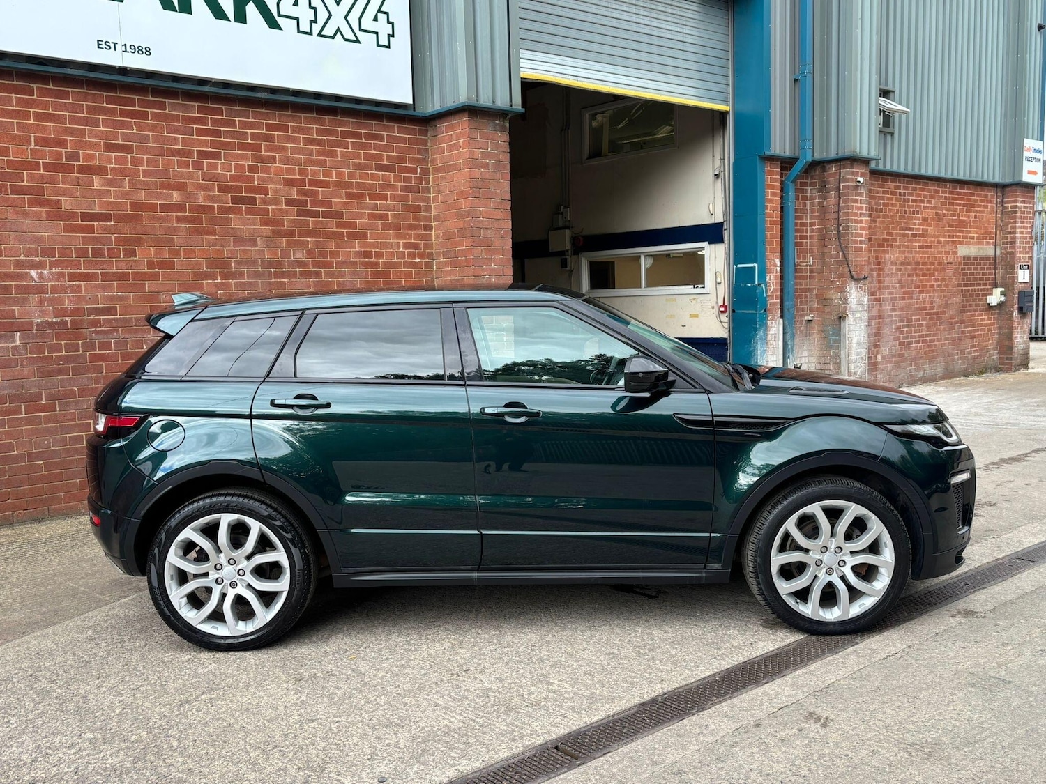 Used Land Rover Range Rover Evoque 2016 for sale - 76060160: Photo 16