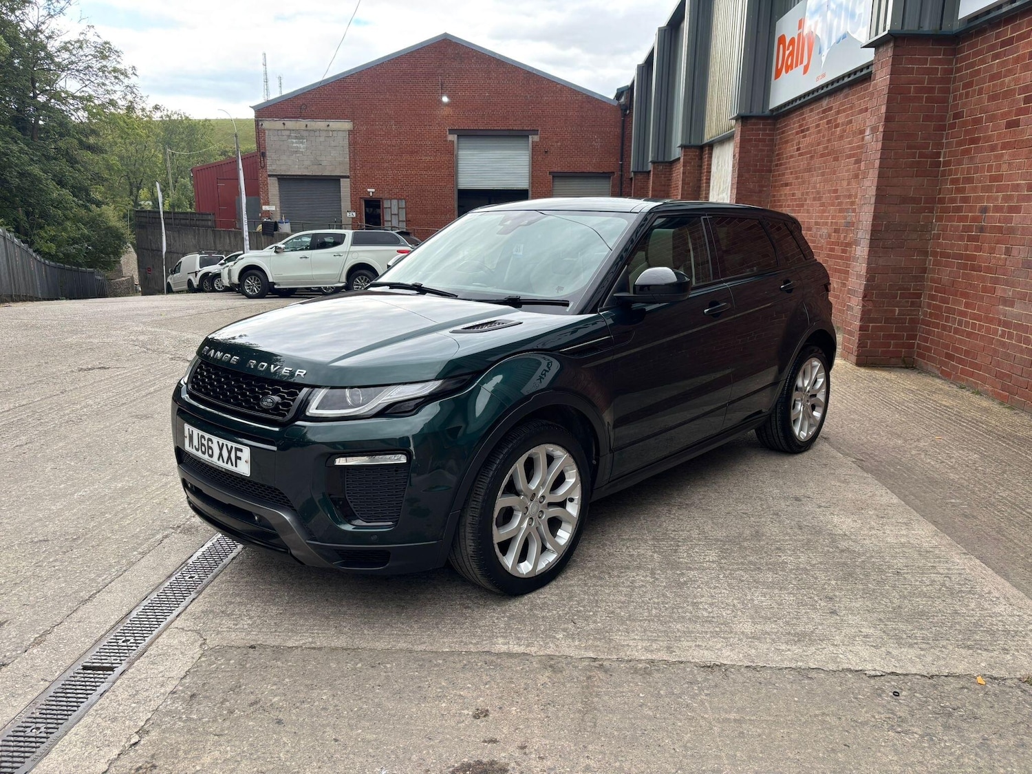 Used Land Rover Range Rover Evoque 2016 for sale - 76060160: Photo 2