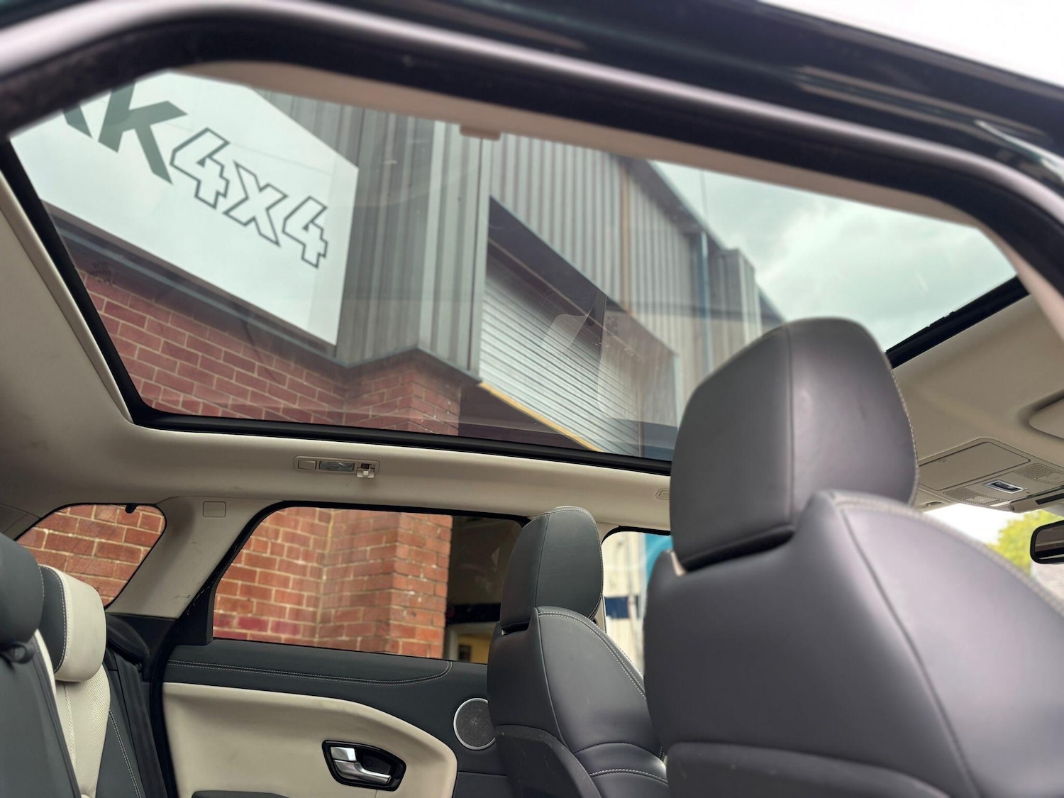 Used Land Rover Range Rover Evoque 2016 for sale - 76060160: Photo 45